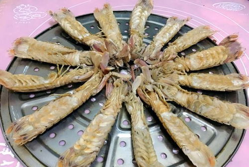 让人流口水的海鲜大餐 不管那么多了，先吃嗨再说！